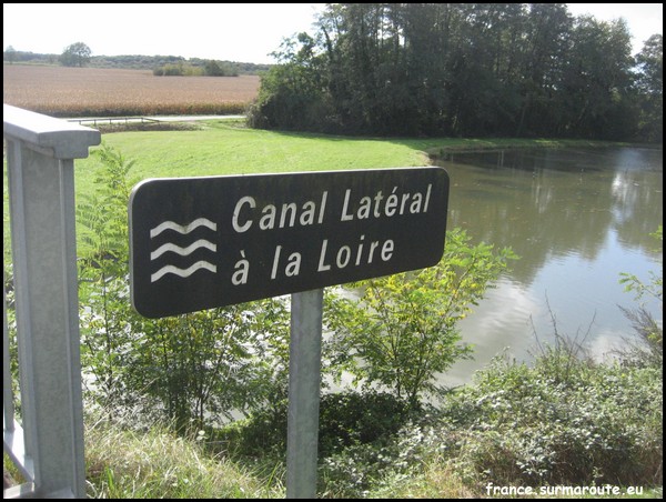 CANAL LAT LOIRE 58.JPG